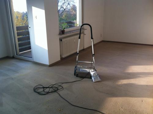 Bodenfläche nach reinigung mit carpetlife Maschiene